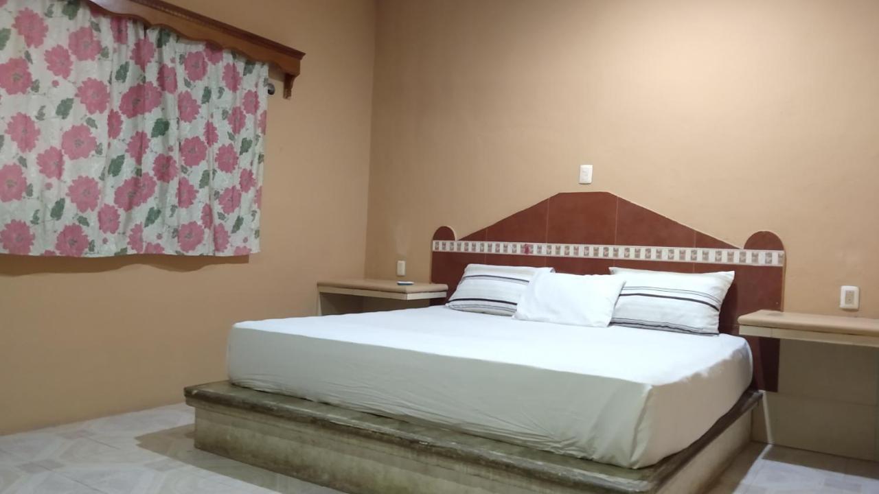 Hotel Maria Jose Felipe Carrillo Puerto Exterior photo